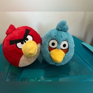 Angry Birds 5" Plush Commonwealth Lot Of Two NO SOUND Blue Jay Red Bomb 2010